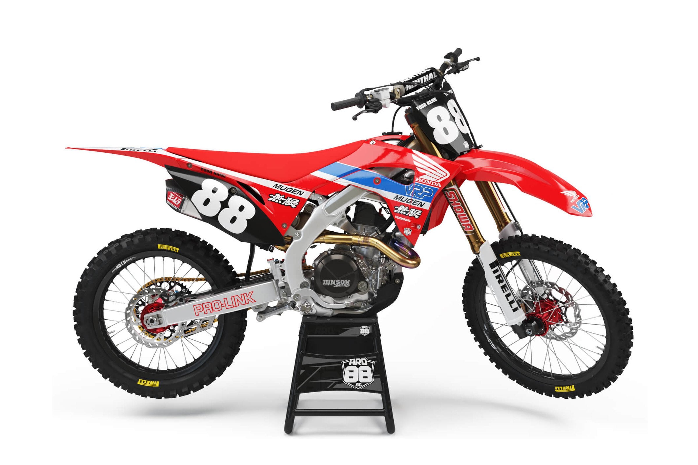 Honda-crosshoj med dekalkitet VRP Mugen Retro i rött, vitt och blått med vita siffror 88