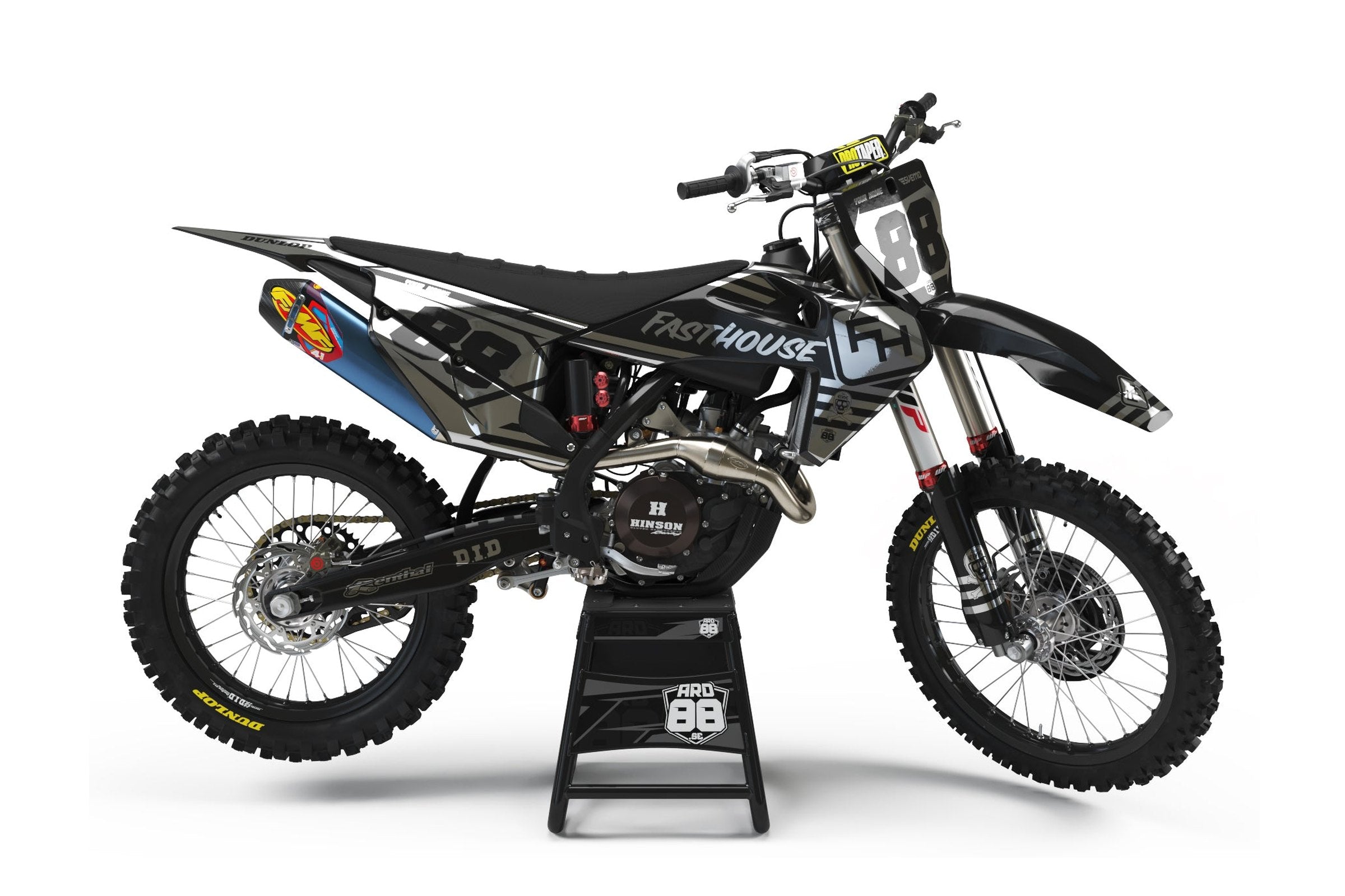 Husqvarna-crosshoj med dekalkitet Limited Fasthouse Chromium i svart och grått med mörka siffror 88 mot ljust fält