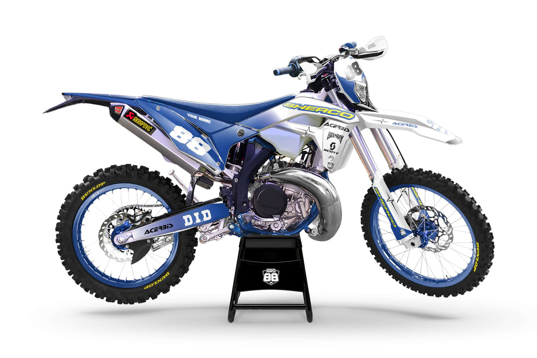 Sherco enduromaskin med dekalkitet Blue i mörkblått och vitt med stora vita siffror 88